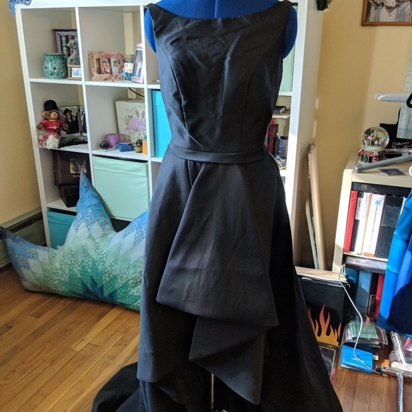 Alyce Paris Black Hi-Lo Evening Gown - Picture 1 of 3